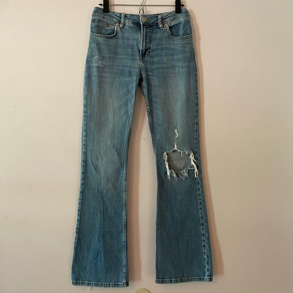 We The Free Bootcut Medium Wash Flare Distressed Jeans Bohemian Women's size 28